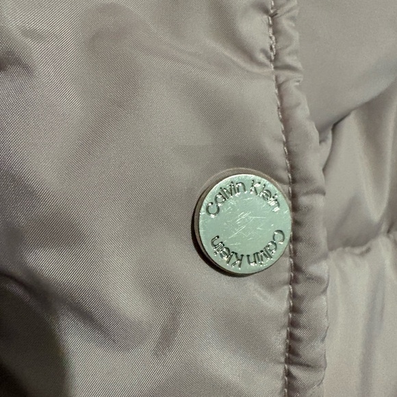 Calvin Klein Women's Long Puffer Jacket in Soft Pink Size Large - Picture 8 of 11